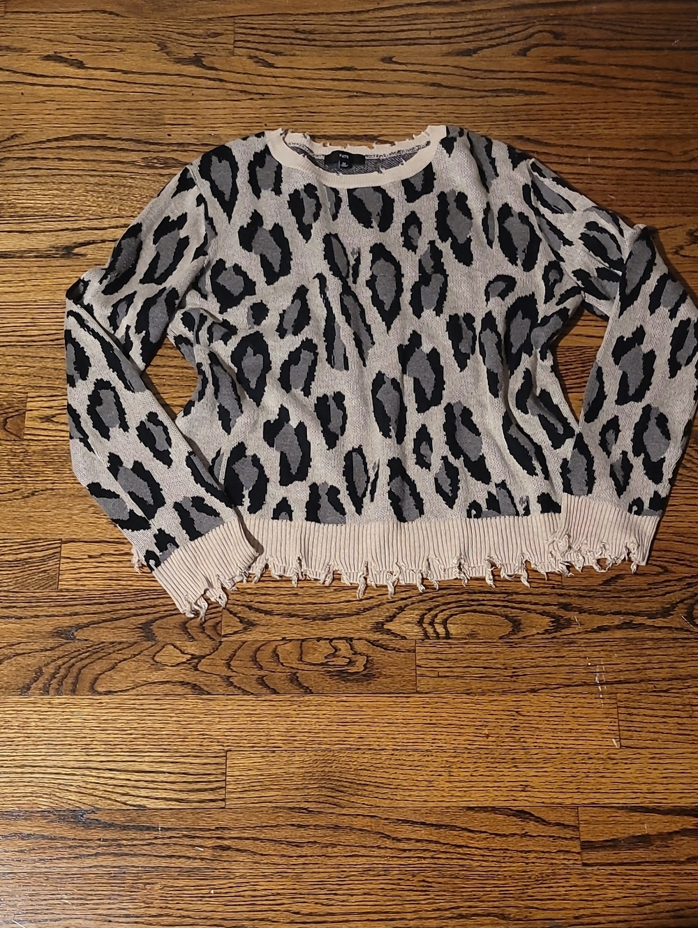 Fate Leopard Print Crewneck Sweater - Beige & Black